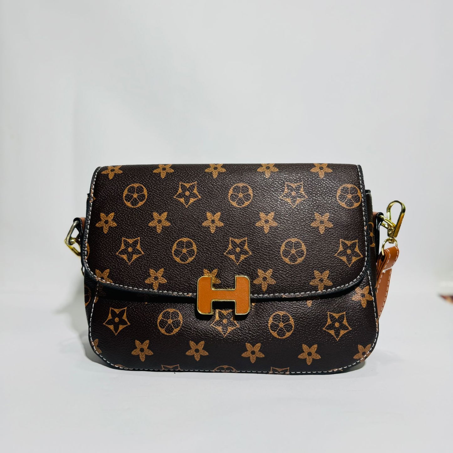 Designer High-End Niche Design Shoulder 2025 New Crossbody Versatile Handbag High-Grade Small Square Light Luxury Women's Bag