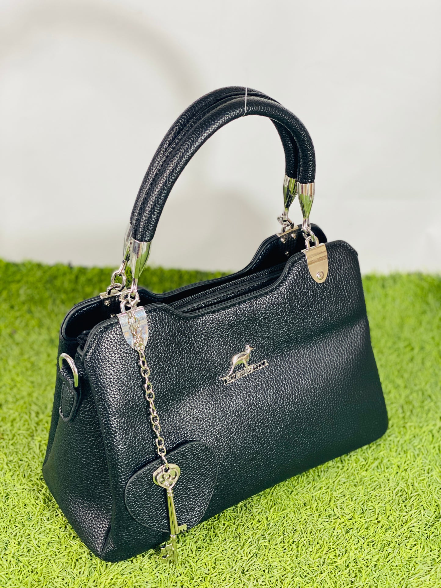 Stylish Kangaroo Leather Bag